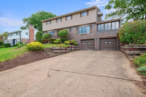 266 Ben Til Dr, Pittsburgh PA  15236-4306 exterior