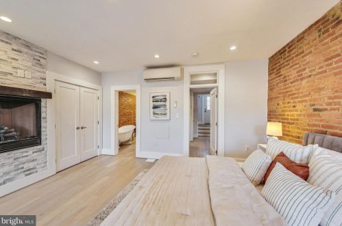 2119 1st St, Washington DC  20001-1004 exterior