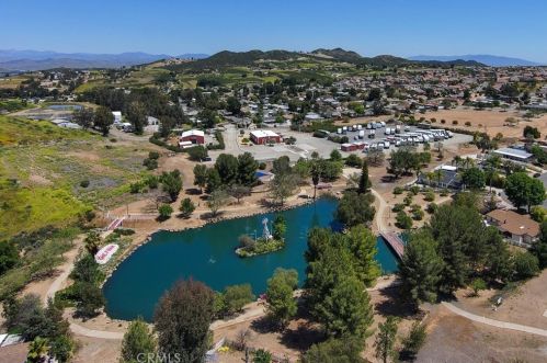 33347 Harvest Way, Wildomar CA 92595-9118 exterior