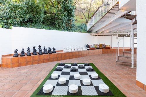 4501 Grimes Pl, Van Nuys CA  91316-4366 exterior