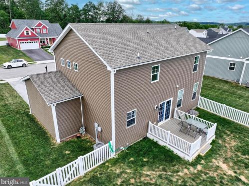 192 Winifred Dr, Hanover PA  17331 exterior