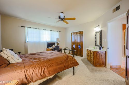 6220 Cholla Dr, Scottsdale AZ 85253-3170 exterior