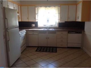 130 Lakedale Dr, Trenton NJ  08648-4444 exterior