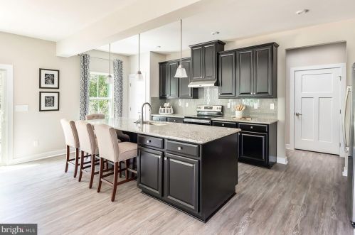 4246 Grandview Rd, Hanover PA 17331-9753 exterior