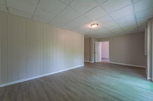 1462 Prospect Rd, Pittsburgh PA 15227-3730 exterior