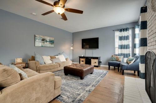 1900 Ring Teal Ln, Lewisville TX  75028-7291 exterior