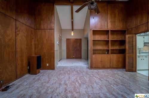 204 Yucca Dr, Victoria TX 77904-1116 exterior