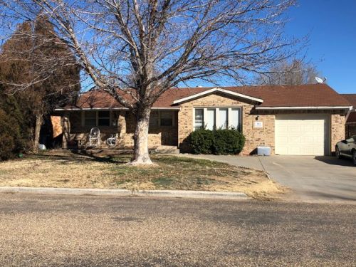 303 Vaughn Ave, Fritch, TX 79036-8669