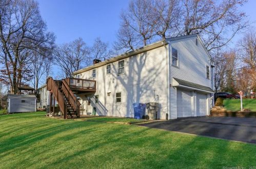 26 Nutmeg Rd, Bristol, CT 06010-2686