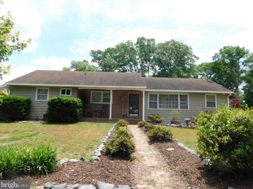6958 Dogwood Dr, Seaford, DE 19973-6900