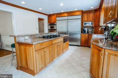 4 Beechwood Cir, Chadds Ford PA  19317-9109 exterior
