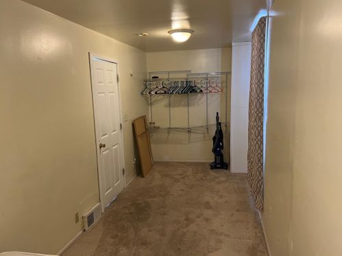 1230 35, Milwaukee WI 53215-1433 exterior