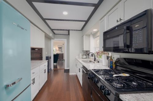 748 Beechwood Ave, Cincinnati OH  45232-1716 exterior