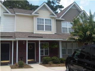 802 Pine Bluff Dr, Summerville, SC 29483-1649