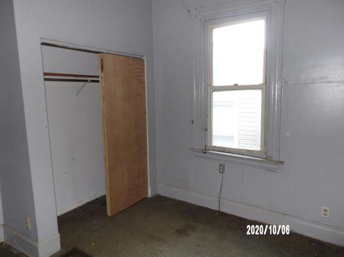 4570 Hamilton Ave, Cincinnati OH  45223-1777 exterior