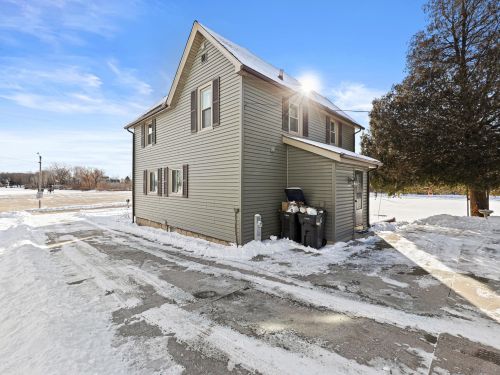 47 Russell Dr, Random Lake WI  53075-1770 exterior