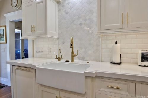 1135 Center St, Redlands CA  92373-6737 exterior