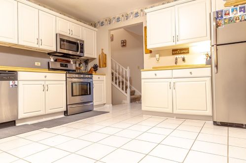 10641 Manor Dr, Dyer IN  46373-9119 exterior