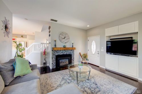 3881 Louis Krohn Dr, Santa Rosa CA  95407-2529 exterior