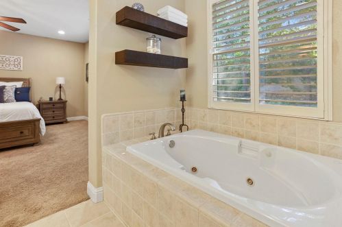 1238 River Pointe Dr, Lodi CA  95240-0564 exterior