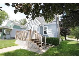 420 Manitowoc St, Menasha, WI 54952-2822