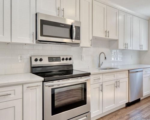 77 Andrews Ave, Wheatley Heights NY  11798-1833 exterior