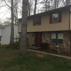 128 Cogdill Rd, Knoxville, TN 37922-2087