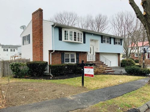 19 Amsterdam Ave, Quincy, MA 02171-2704