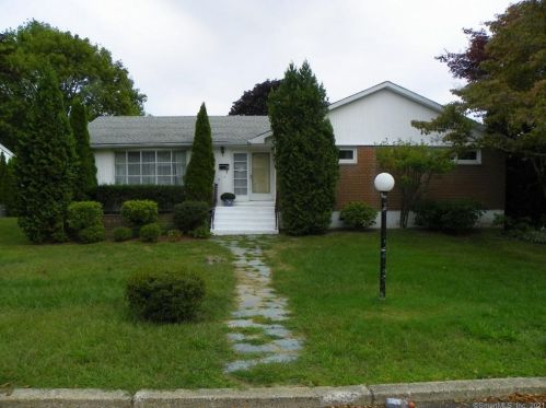 9 Harbor Ln, United States Coast Guard Ac, CT 06320-4324