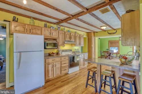 7455 Hillside Dr, Spring Grove PA  17362-8555 exterior