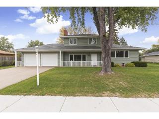 7315 167th St, Lakeville, MN 55068-5134