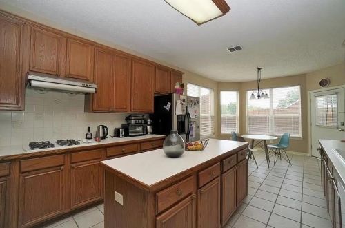 3100 Spring Grove Dr, Plano TX  75025-3969 exterior