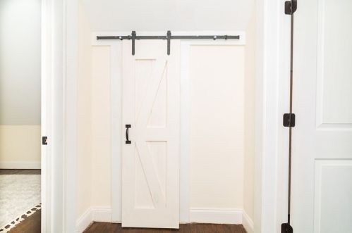 12 Maine Ave, Natick MA  01760-2219 exterior