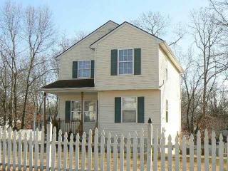 513 Henry Dr, Millville, NJ 08332-4099