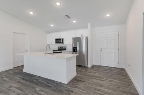 532 18th Ave, Cape Coral, FL 33990-1629