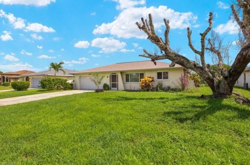 1318 14th St, Cape Coral, FL 33990-3763