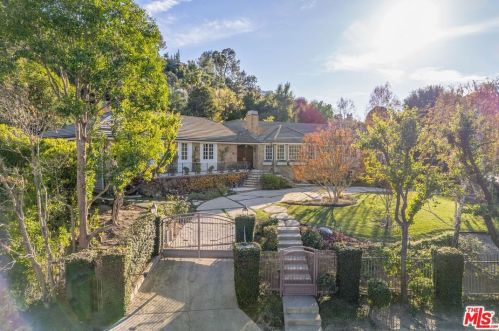 4266 Valley Meadow Rd, Van Nuys, CA 91436-3439