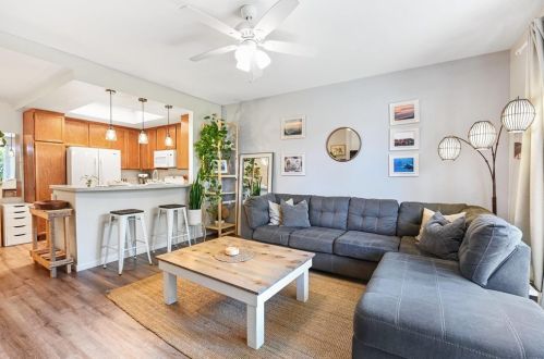 4005 Carmel View Rd, San Diego, CA 92130-2335