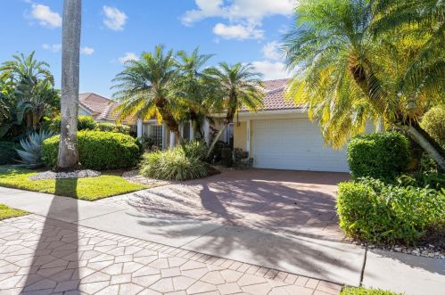 10625 Maple Chase Dr, Boca Raton, FL 33498-4812