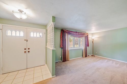 133 Maple Dr, Latrobe, PA 15650-2365