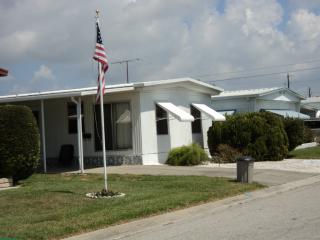 109 49th Avenue Dr, Bradenton, FL 34207-2649