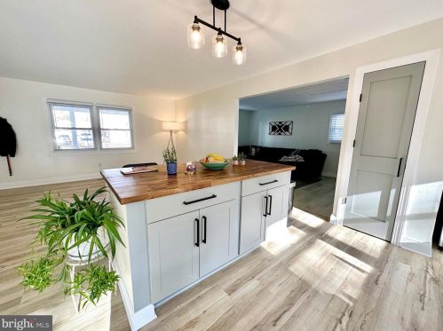 27 Emerald Ln, Willingboro NJ  08046-2255 exterior