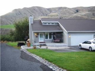 2375 Jeffrey Ct, Wenatchee, WA 98801-9407