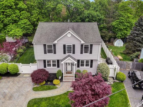 8 Highview Rd, East Brunswick, NJ 08816-3021