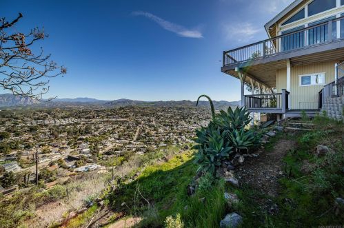 11570 Osage Trl, Lakeside CA  92040-5365 exterior