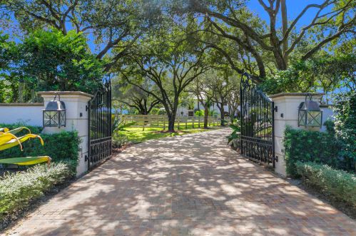 3585 Olde Hampton Dr, West Palm Beach, FL 33414-6853