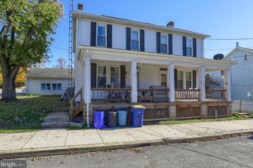 107 Main St, Mount Wolf, PA 17347-6727