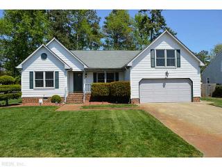 1016 Copper Stone Cir, Chesapeake VA  23320-8273 exterior