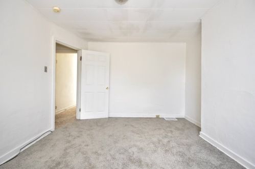 5014 Orinoco St, Pittsburgh PA 15207-1646 exterior