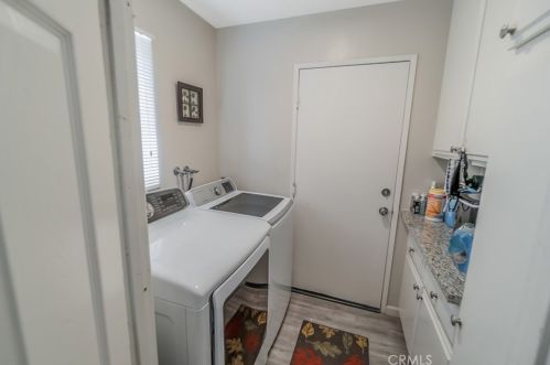 6742 Dove Ln, Riverside CA  92506-5000 exterior